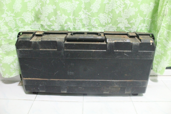 เครื่องสกัดคอนกรีตไฟฟ้า ยี่ห้อmakita รุ่นhm1302 สภาพดีพร้อมใช้งานครับ เครื่องสกัดคอนกรีตไฟฟ้า ยี่ห้อmakita รุ่นhm1302 สภาพดีพร้อมใช้งานครับ