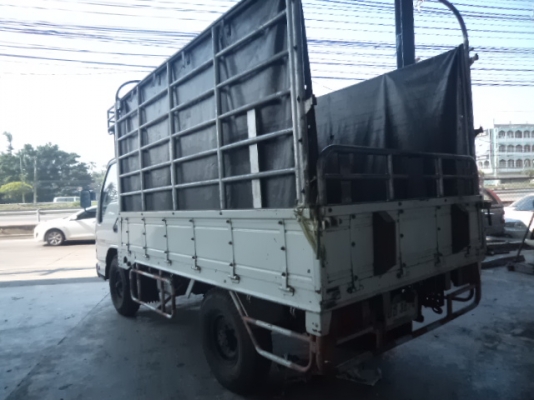 ขายลูกกระบะพร้อมคอก ถอดจาก  NKR ปี 2010