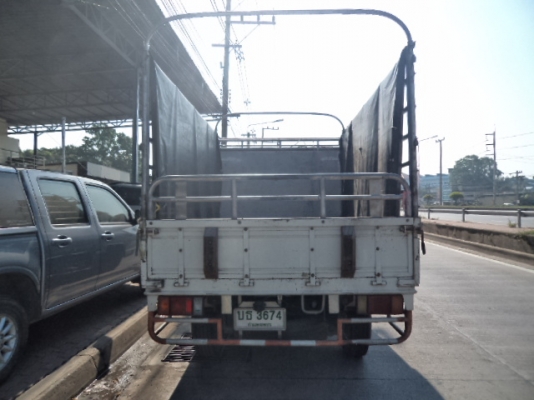 ขายลูกกระบะพร้อมคอก ถอดจาก  NKR ปี 2010