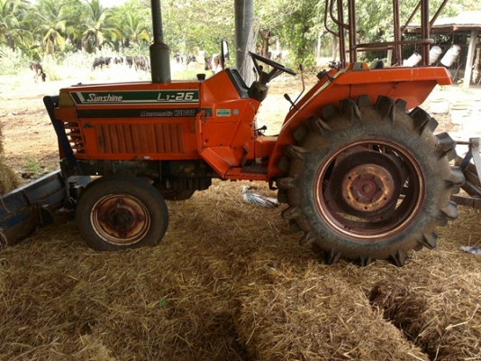 ขายรถไถ kubota L1-26 ใบมีดดันหน้าผาน 6