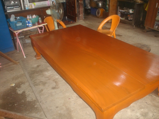 เตียงนั่งเล่น   นอนเล่น  เป็นไม้หนามากๆๆ  สภาพแข็งแรง ทนทาน