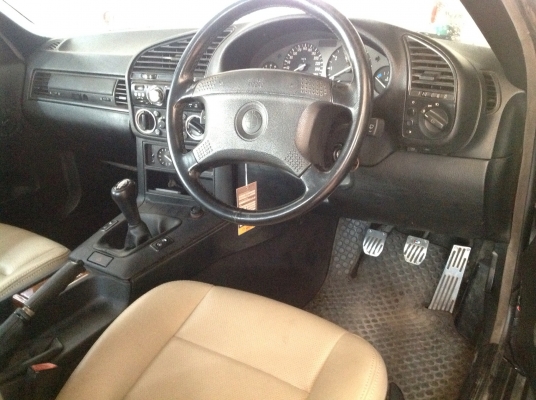 BMW 320is E36 coupe MT