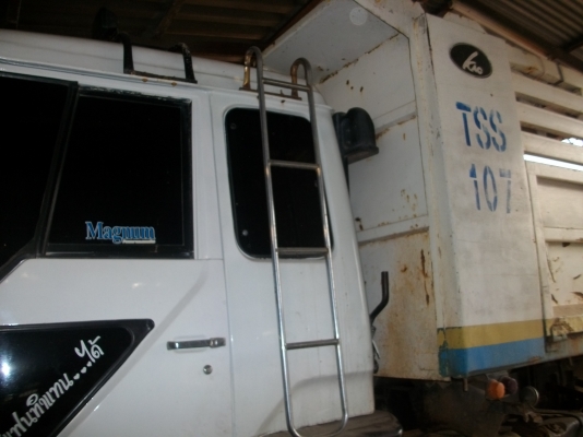 สิบล้อ FUSO TD ตาเหลี่ยม เบรคใหญ่เพลาบุ๋ม กระบะดั๊ม KAC 10 เกียร์