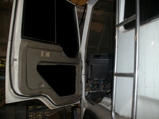 สิบล้อ FUSO TD ตาเหลี่ยม เบรคใหญ่เพลาบุ๋ม กระบะดั๊ม KAC 10 เกียร์