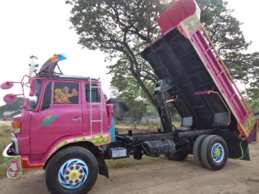 เพื่อนฝากขายรถ6ล้อฮีโน่ดั้ม ตกแต่งเต็มสูตร.. สภาสวยๆๆพร้อมใช้งานคับ(เจ้าของรถไปรับใช้ชาติคับ)