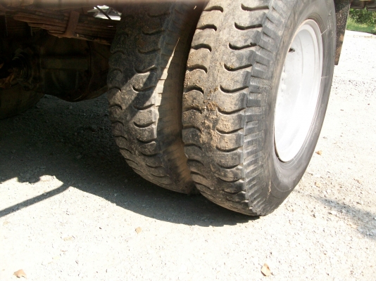 มาอีกแล้วครับ 6ล้อเทเลอร์ HENO FD176 สภาพพร้อมใช้ครับ ซื้อหัวเก๋งอย่างเดียวก็ขายครับ จัดไฟแนนนต์ได้400000ครับ