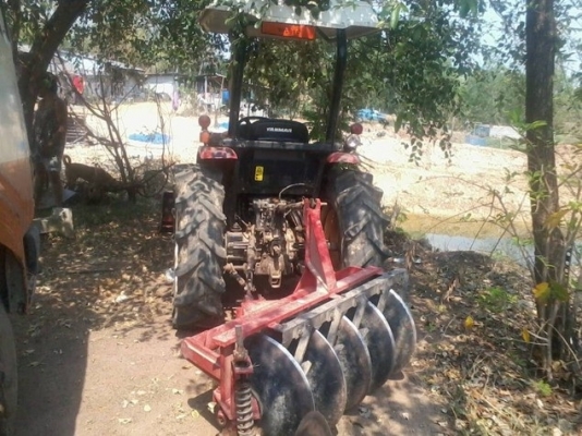 YANMAR EF 352T - 35 แรง 2 เพลา ทำงาน 2,000 ชม. อุปกรณ์มีให้พร้อม มีใบมีดดันหน้า ผานพรวนดิน 5 สภาพดีสวยจัดทั้งคัน เครื่องแห้งแรงดี ระบบไฮดรอลิกส์ไม่มีแตกไม่มีเยิ้ม แรงเร็วดีทำงานดี ช่วงล่างแน่น ยางสภาพดีหน้าหลังประมาณ 70\% เอกสารเล่มทะเบียนครบพร้อมโอน ราคาต YANMAR EF 352T - 35 แรง 2 เพลา ทำงาน 2,000 ชม. อุปกรณ์มีให้พร้อม มีใบมีดดันหน้า ผานพรวนดิน 5 สภาพดีสวยจัดทั้งคัน เครื่องแห้งแรงดี ระบบไฮดรอลิกส์ไม่มีแตกไม่มีเยิ้ม แรงเร็วดีทำงานดี ช่วงล่างแน่น ยางสภาพดีหน้าหลังประมาณ 70\% เอกสารเล่มทะเบียนครบพร้อมโอน ราคาต