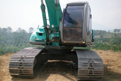 KOBELCO SK200 MACK 5ซุปเปอร์ ไฟฟ้่าครบเอวแน่นช่วงล่างเต็ม KOBELCO SK200 MACK 5ซุปเปอร์ ไฟฟ้่าครบเอวแน่นช่วงล่างเต็ม