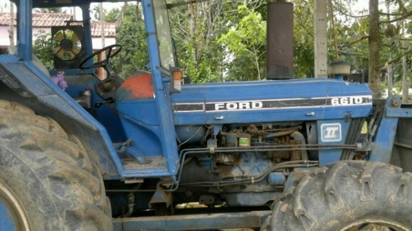 รถไถนาฟอร์ด66102เพลาสวยพร้อมใช้  080-1405528
