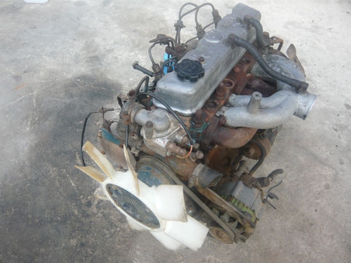 ขายเครื่องยนต์ดีเซล Nissan Sd25 2500cc