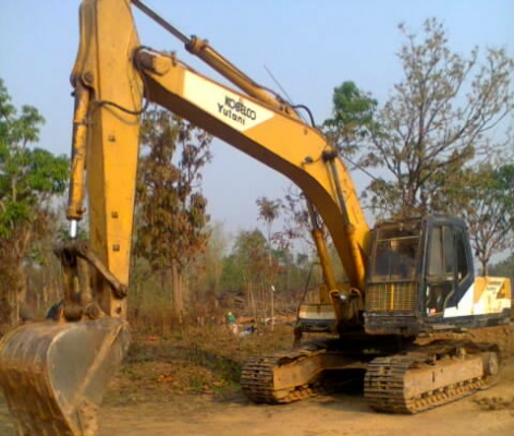 KOBELCO MARK III SK-200 Yutani เอกสารเล่มทะเบียนครบพร้อม เครื่องเดิมปั๊มเดิมทำงานเร็วไม่มีโหลด ภายในเก๋งสะอาด ไฟฟ้าตัด มีแอร์เย็น ช่วงล่างเอวแน่น โซ่บูทใบแทรกหนาดีประมาณ 70\% พร้อมทำงานได้เลย ราคาต่อรองได้ครับ