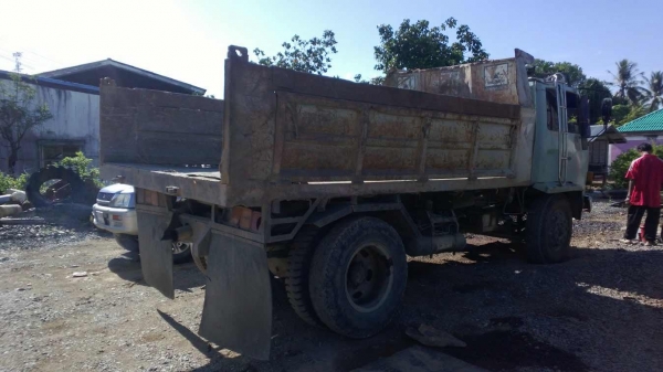 รถ6ล้อisuzu รอกกี้195hpพร้อมใช้  ติดต่อ080-1405528