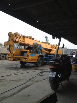 ต้องการขายรถเครน 10 ล้อ 16ตัน