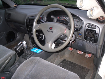 ขาย E Car สีขาว สภาพสวยๆ พร้อมโอน ขับต่อได้เลย