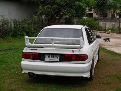 ขาย E Car สีขาว สภาพสวยๆ พร้อมโอน ขับต่อได้เลย