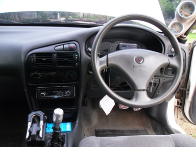 ขาย E Car สีขาว สภาพสวยๆ พร้อมโอน ขับต่อได้เลย