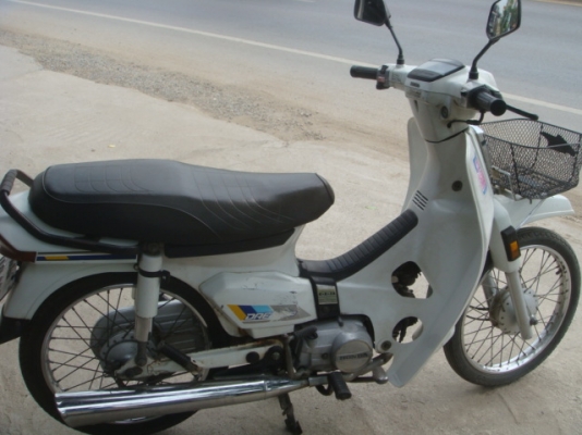 ขายHONDA ดรีมคุรุสภาสีขาว ขับได้เลย พร้อมโอน