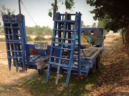 ขายเทเลอลากรถเกี่ยวแบคโฮสภาพดี ขายเทเลอลากรถเกี่ยวแบคโฮสภาพดี