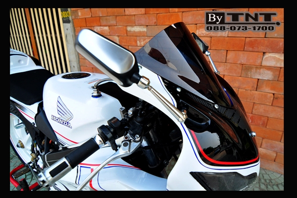 <TNT>ขาย Honda VFR(NC-30) 400 cc./ปี92/สีขาว/ทะเบียนแท้/แฟริ่งแต่ง..สวยๆ>>>>>คับ