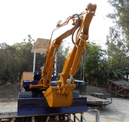 ขายรถขุด KOMUTSU PC20-5 เก่านอกปรับสภาพแล้วพร้อมใช้งาน