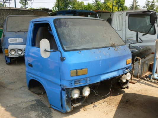 แสงฟ้าเต้นรถ///ขายหัวเก๋ง อีซุซุ TL สภาพสวยราคาถูก