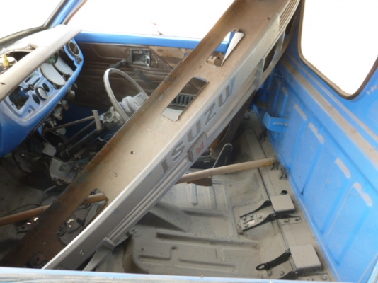 แสงฟ้าเต้นรถ///ขายหัวเก๋ง อีซุซุ TL สภาพสวยราคาถูก แสงฟ้าเต้นรถ///ขายหัวเก๋ง อีซุซุ TL สภาพสวยราคาถูก