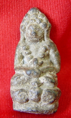 พระกริ่งตรีอ๋อง เก่ามากครับ