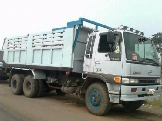 HINO SUMO FM 227 - 220 HP EM100 สิบล้อดั๊มพ์ 2 เพลา หัวเก๋งไฮเทค HINO 3M สภาพสวยมากลงเล่มครบถูกต้อง เครื่องเดิมๆแน่นดีแรงดี ภายในเก๋งคอนโซลสวยครบ แอร์ พวงมาลัยเพาเวอร์ เบรคทริ๊ปฟี้ ช่วงล่างคัชซีไม่มีบวม กระบะดั๊มพ์เหล็ก 12 ตันสภาพดีทรงสวย ยางสภาพดีหน้าหลั