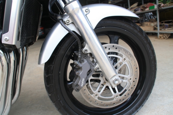 ขาย CB 1300 ปี 99 สรรพสามิตแท้ทุกใบ  เครื่องดี สีเดิม รถเดิมสวยวิ๊ง 138000