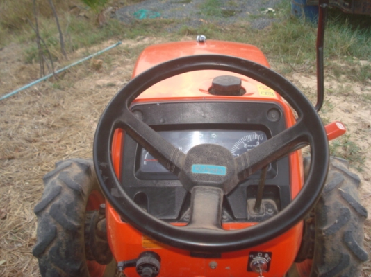 ขายรถไถ KOBOTA 34 แรงม้า 4WD ขายรถไถ KOBOTA 34 แรงม้า 4WD