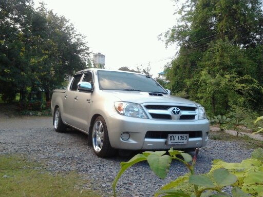 ขาย vigo 4 ประตู ปี 2007 สี่บรอนซ์เงิน ตัว E