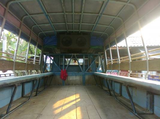 ขายหกล้อโดยสาร รุ่น nissan caball