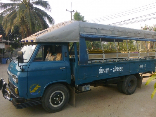 ขายหกล้อโดยสาร รุ่น nissan caball