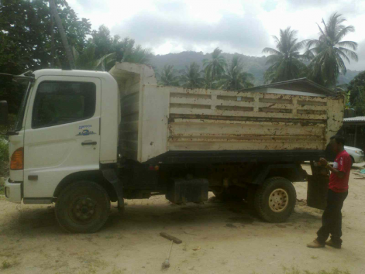 6 ล้อดั้ม HINO  ปี 49 เครื่อง 170 แรง ออกห้างมือเดียว