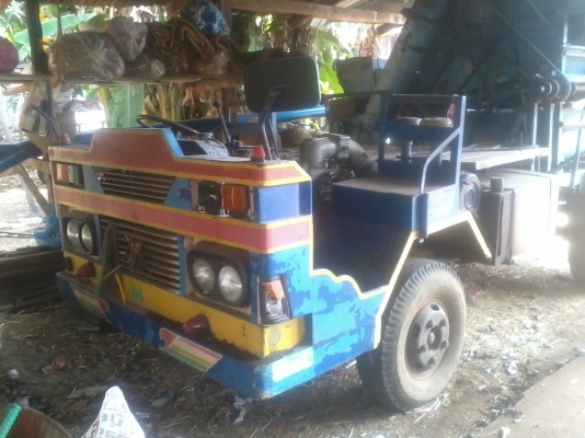 ขายรถนวดข้าว จัมโบ้9999 เครื่องแดง eh 700 165 แรง