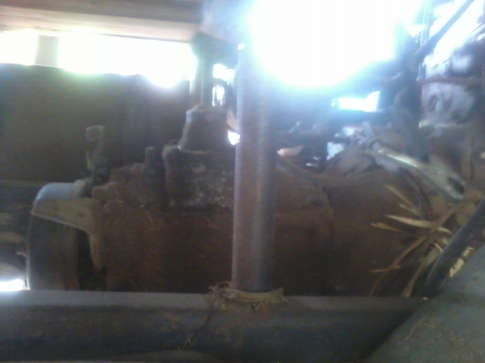 ขายรถนวดข้าว จัมโบ้9999 เครื่องแดง eh 700 165 แรง