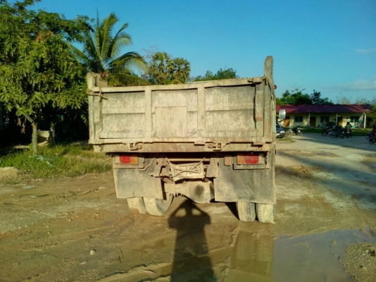 ขายรถ 6 ล้อดั้ม