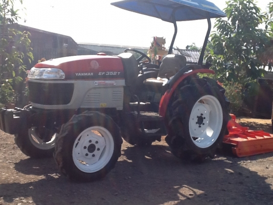 ยันร์ม่า EF352 T 4 WD 2 เพลาพร้อมตัดหญ้า LCS 1.20 เมตร ทำงาน 1049 ชั่วโมง