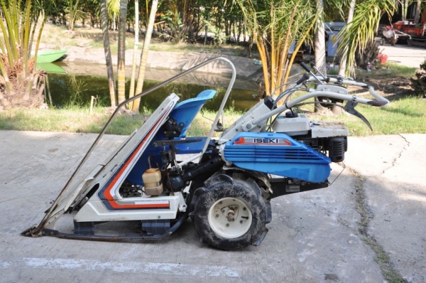 ขายรถเกี่ยวข้าว(เดินตาม) ISEKI สภาพสวยเดิมจากญี่ปุ่น ขายถูก17,000บาทเท่านั้น!!