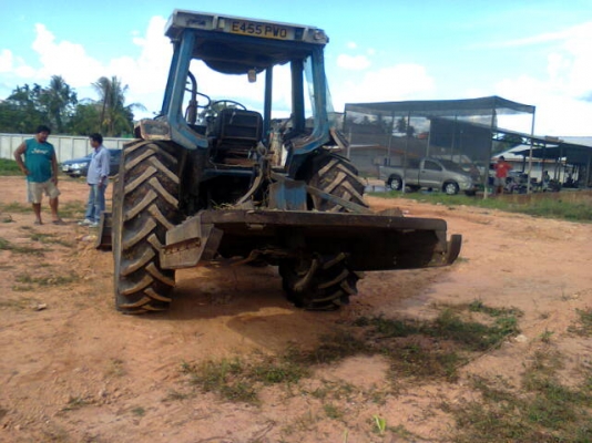 FORD 6610 2 เพลาZFพร้อมใช้อุปกรณ์ดันหน้าผาน7ที่ตัดหญ้า