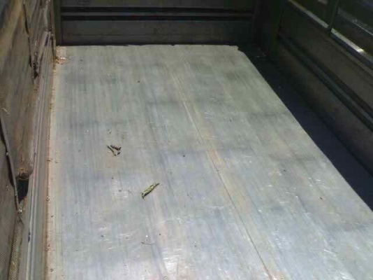 รถฮีโน่ 6 ล้อดั๊ม  175  แรงม้า ปี 53  รถวิ่ง 50000 กว่า กม.  สนใจติดต่อ 081 - 6079515