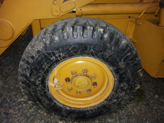 ขายรถตักหน้าขุดหลังCAT424 สภาพจากนอก ขายรถตักหน้าขุดหลังCAT424 สภาพจากนอก