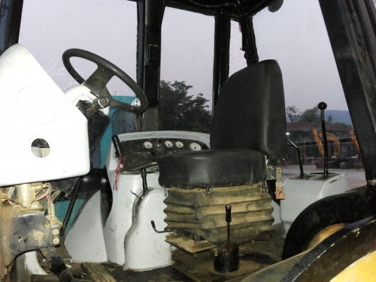 ขายรถตักหน้าขุดหลังCAT424 สภาพจากนอก ขายรถตักหน้าขุดหลังCAT424 สภาพจากนอก