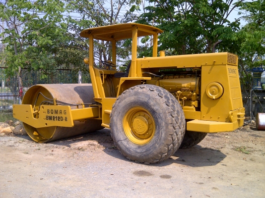ขาย BOMAG BW212D-2