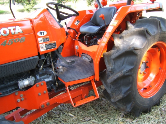 KUBOTA L4508 DT 4WD สวยๆพร้อมอุปกรณ์2อย่าง KUBOTA L4508 DT 4WD สวยๆพร้อมอุปกรณ์2อย่าง