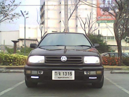 ขายVolkswagen Vento2.0มันหล่อมากสีงามใส้ 2ระบบAuto Lpg พร้อมใช้จบจบ130000Bath.