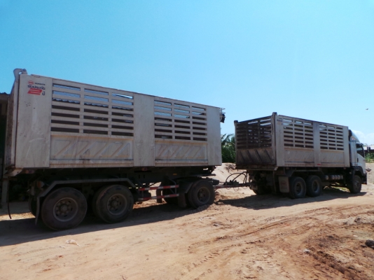 ISUZU FXZ360 ปี 54 ใช้งานน้อยมาก ISUZU FXZ360 ปี 54 ใช้งานน้อยมาก