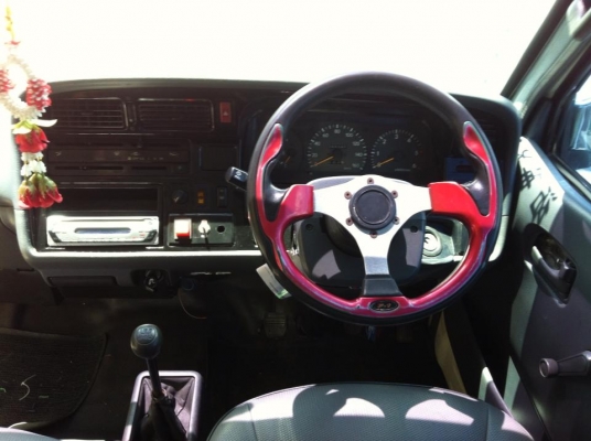 ขายดาวน์ รถตู้หัวจรวจ 50000