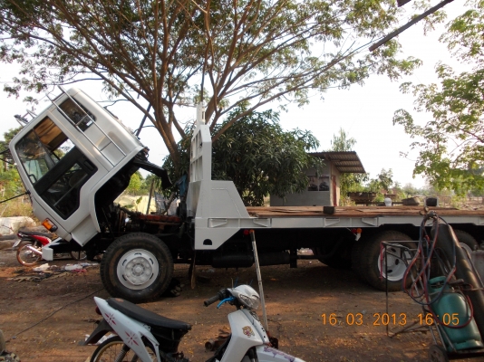 ขายเหมาสองคันรถบรรทุกแบคโคร และ รถไถคูโบต้า M 50000 su