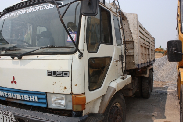 10ล้อ มิตซู ฟูโซ่ 2เพลา 10สปีด